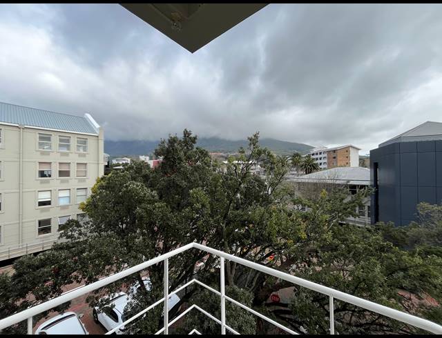 434M² OFFICE TO LET IN RONDEBOSCH